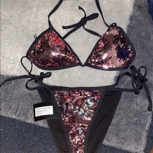 Never worn Fashion nova swim suit